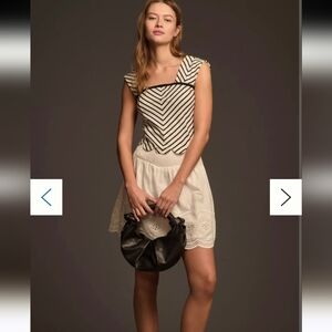 Maeve | Square-Neck Cropped Tee in black/white, size M